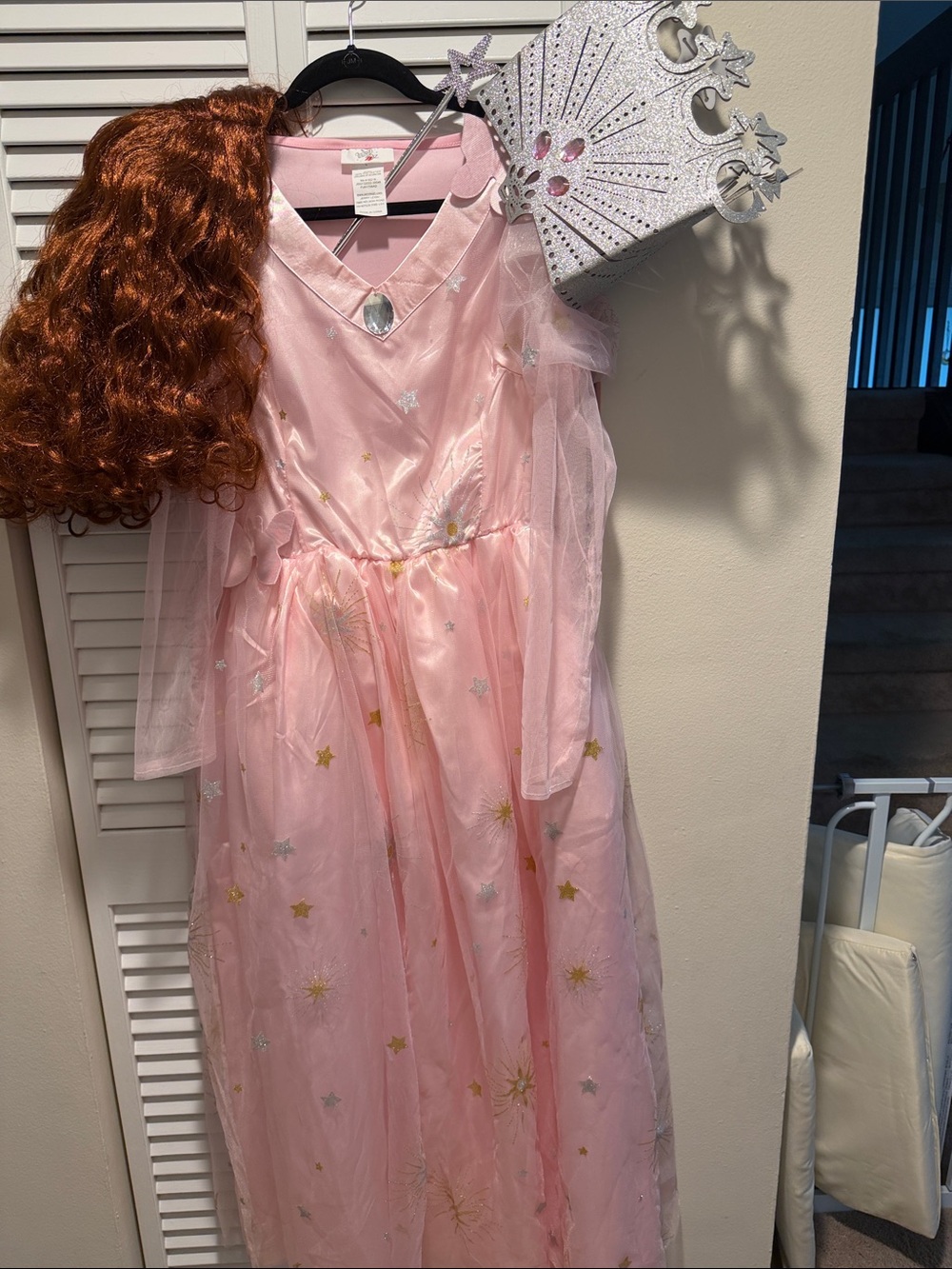Glinda The Good Witch Costume with Crown, Wand and Wig Women’s Size L